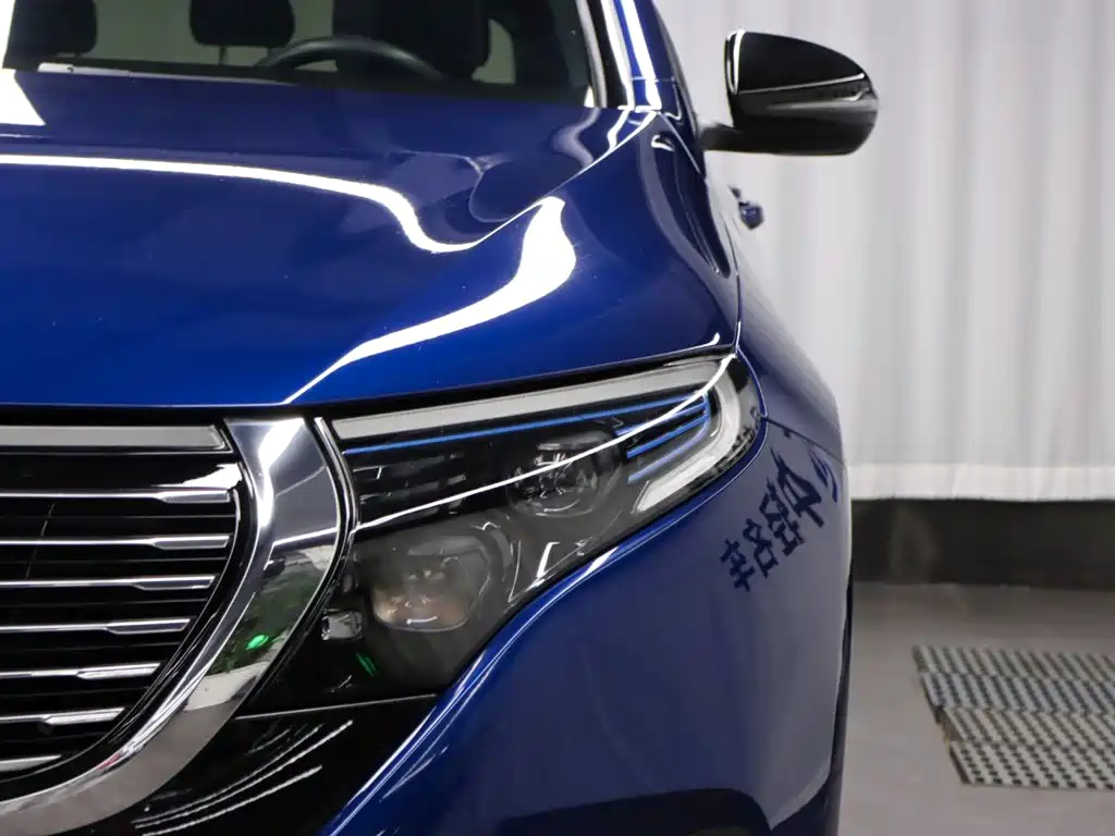 Mercedes-Benz EQC — миниатюра 14