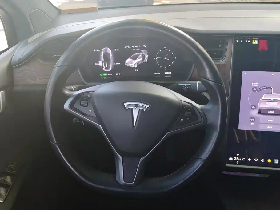 Tesla Model X — миниатюра 15