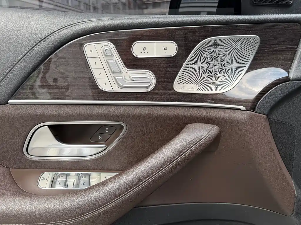 Mercedes-Benz GLS — миниатюра 15