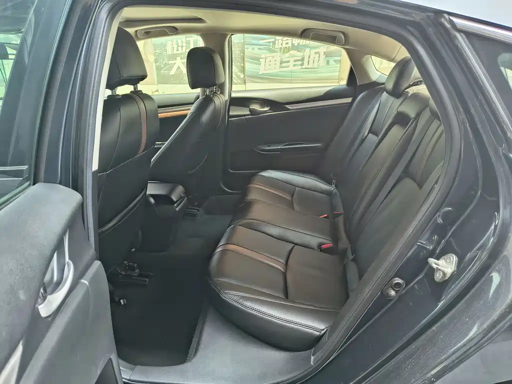 Honda Civic 2019 220TURBO CVT V