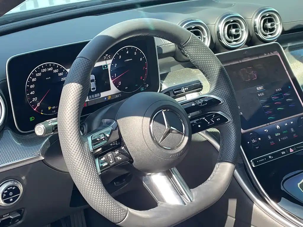 Mercedes-Benz C-Class — миниатюра 6
