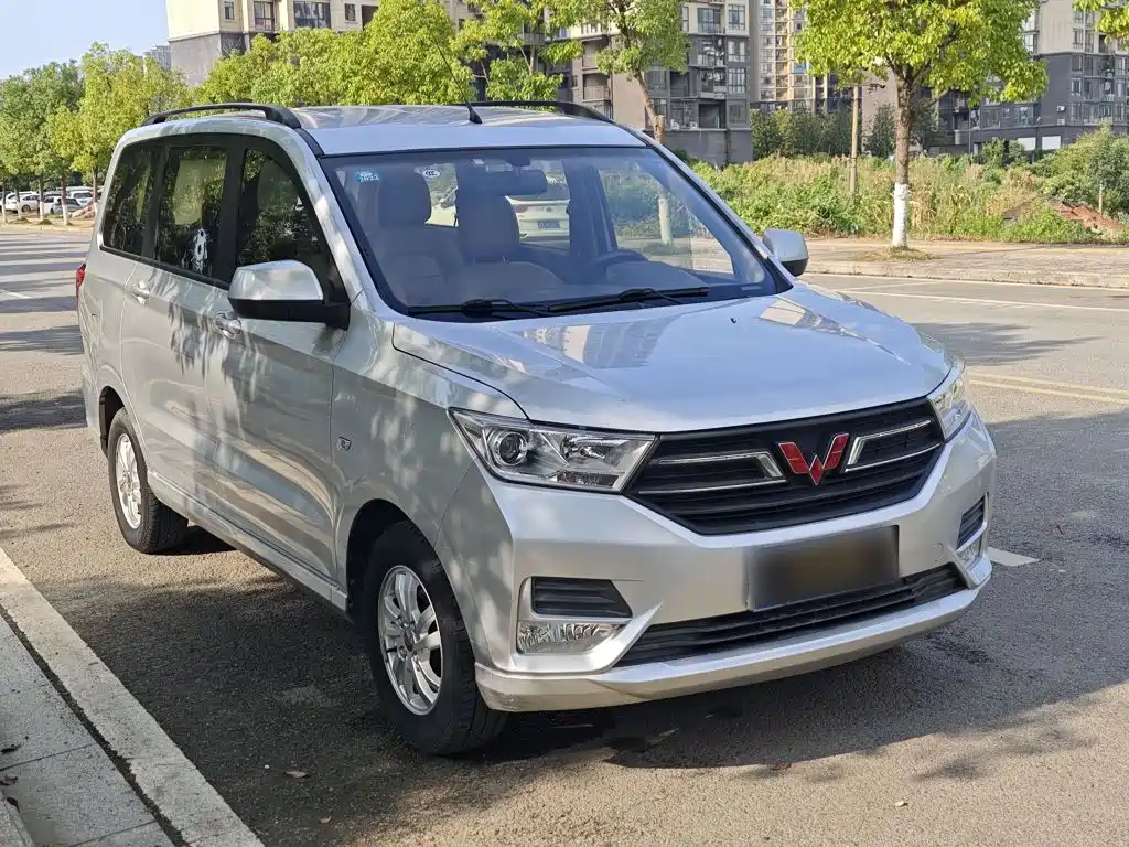 Wuling Hongguang — миниатюра 4