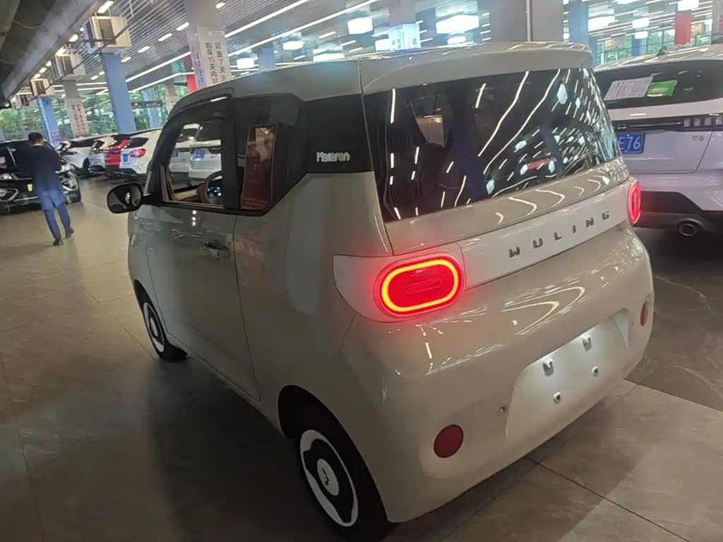 Wuling MINIEV — миниатюра 5