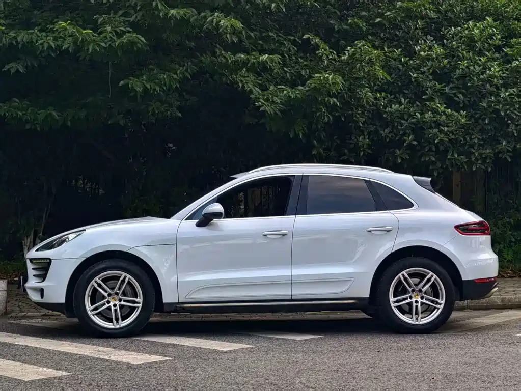 Porsche Macan — миниатюра 2