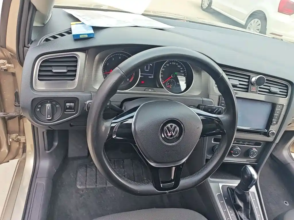 Volkswagen Golf — миниатюра 11