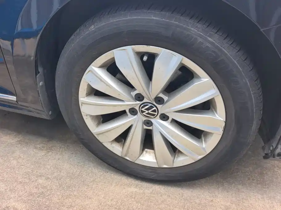 Volkswagen Passat — миниатюра 6