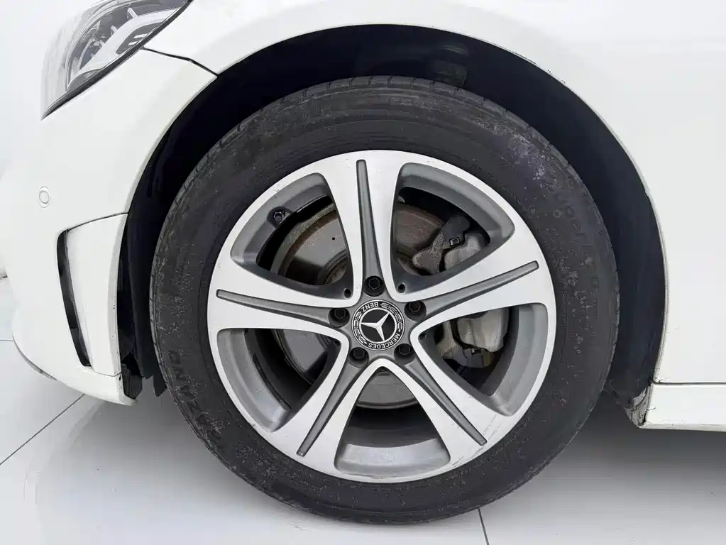 Mercedes-Benz C-Class — миниатюра 14