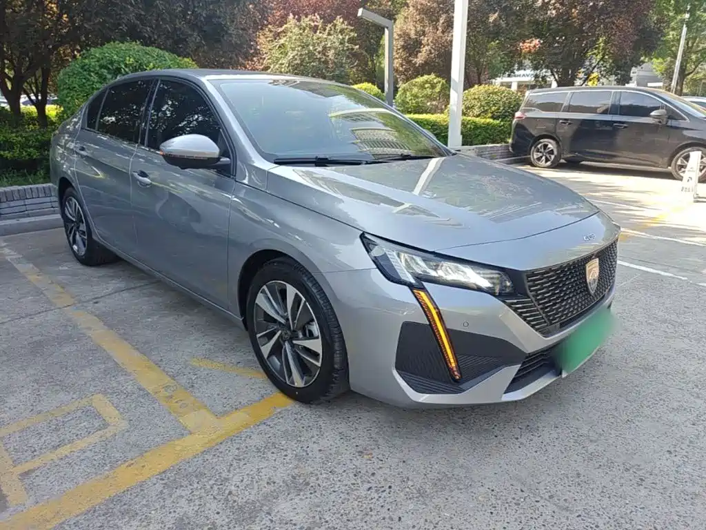 Peugeot 408 — миниатюра 4