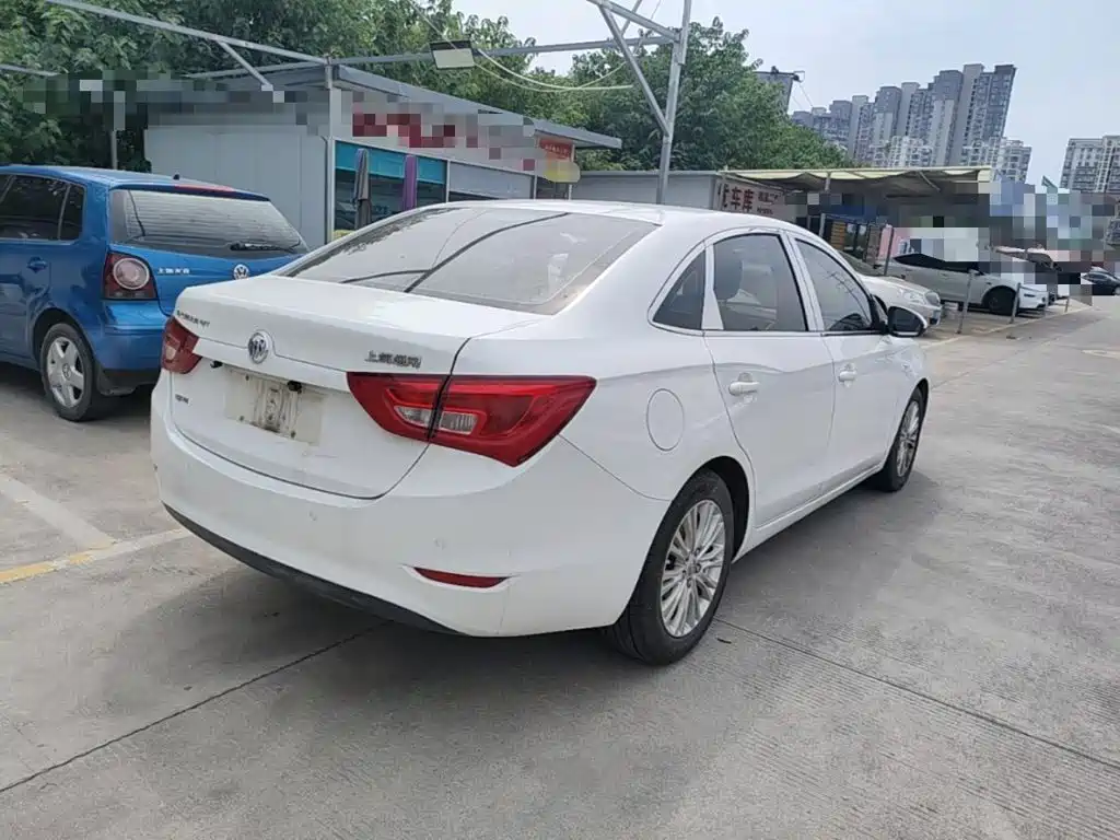 Buick Excelle — миниатюра 7