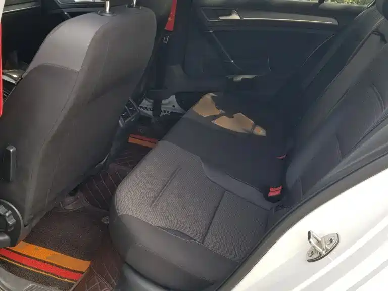 Volkswagen Golf — миниатюра 17