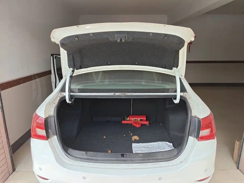 Buick Excelle — миниатюра 10