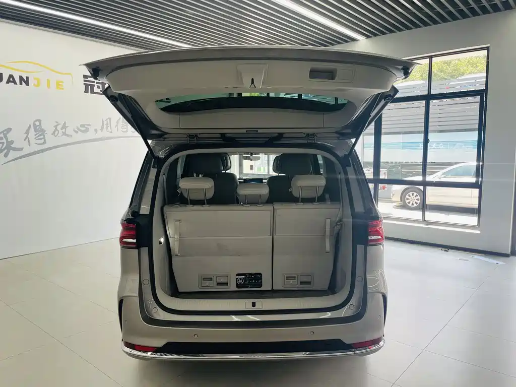 Roewe iMAX8 — миниатюра 16