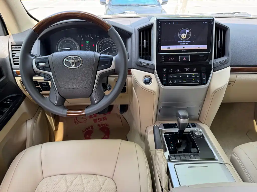 Toyota Land Cruiser — миниатюра 10