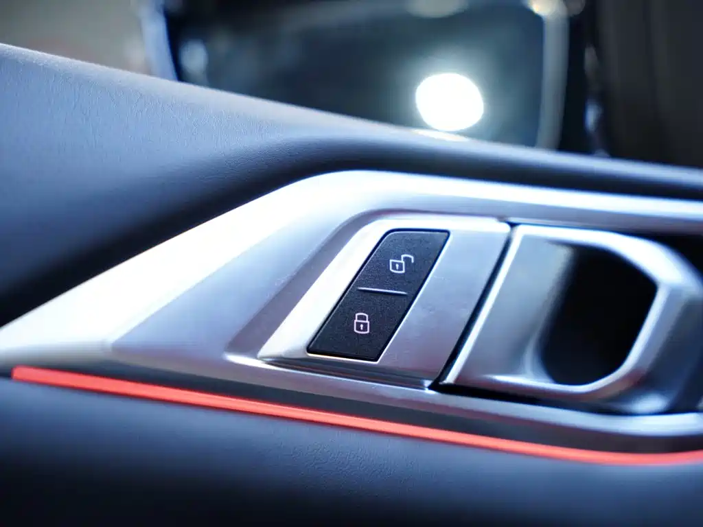 BMW M4 — миниатюра 23
