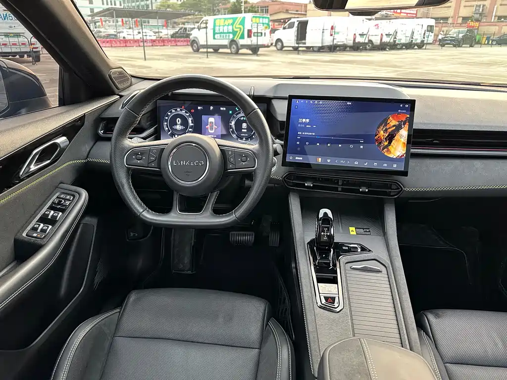 Lynk & Co 03 — миниатюра 10