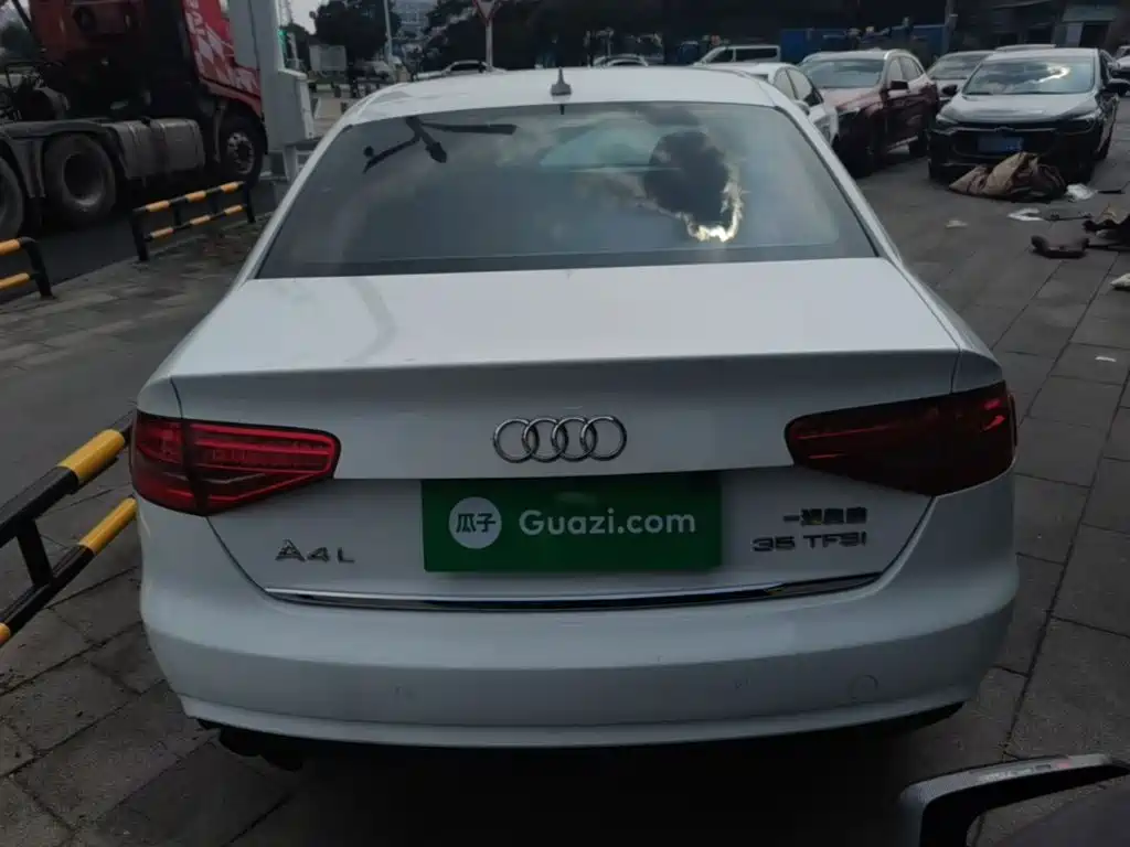 Audi A4L — миниатюра 4
