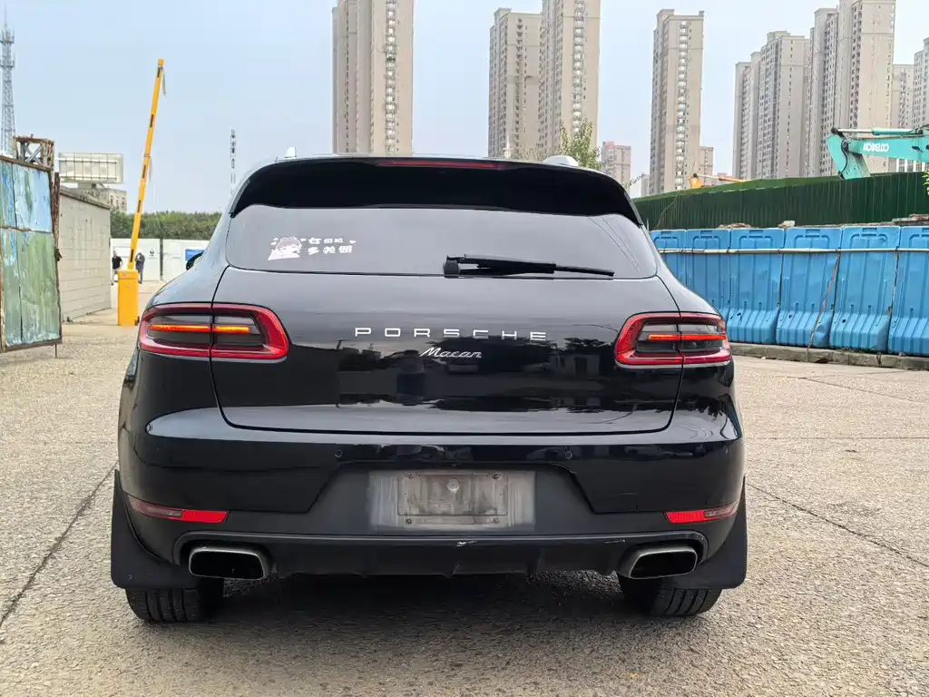 Porsche Macan — миниатюра 8