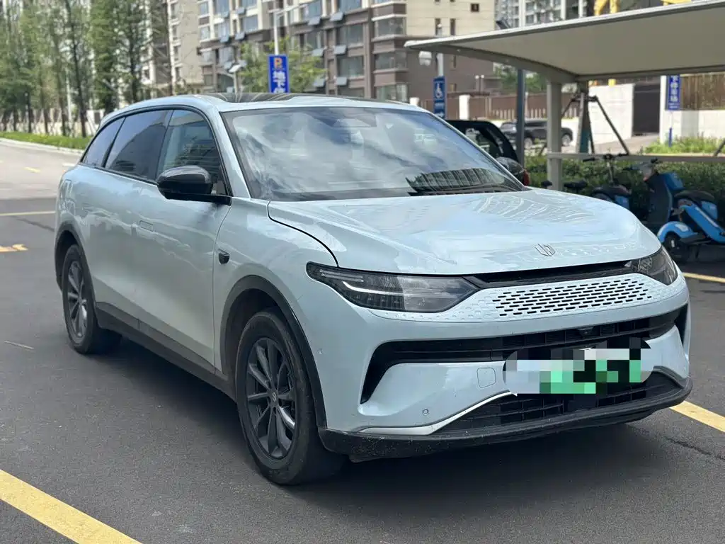 Leapmotor Leapmotor C11 — миниатюра 3