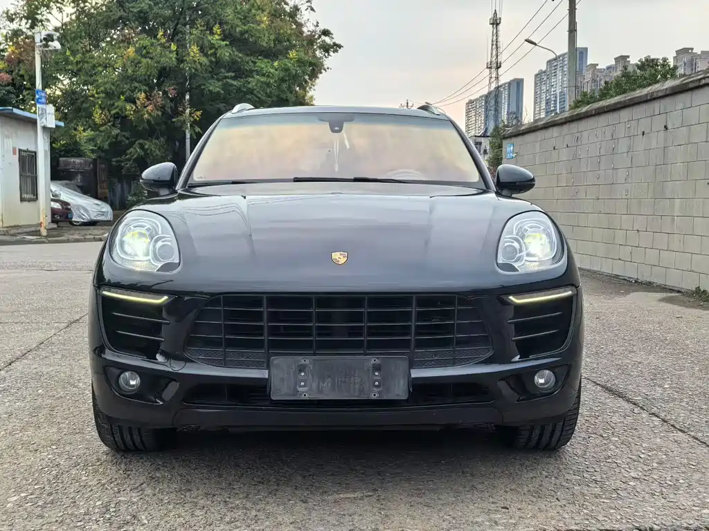 Porsche Macan — миниатюра 2