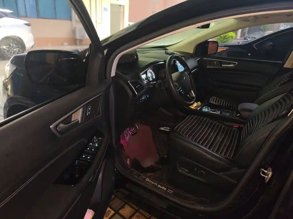 Ford Edge — миниатюра 17