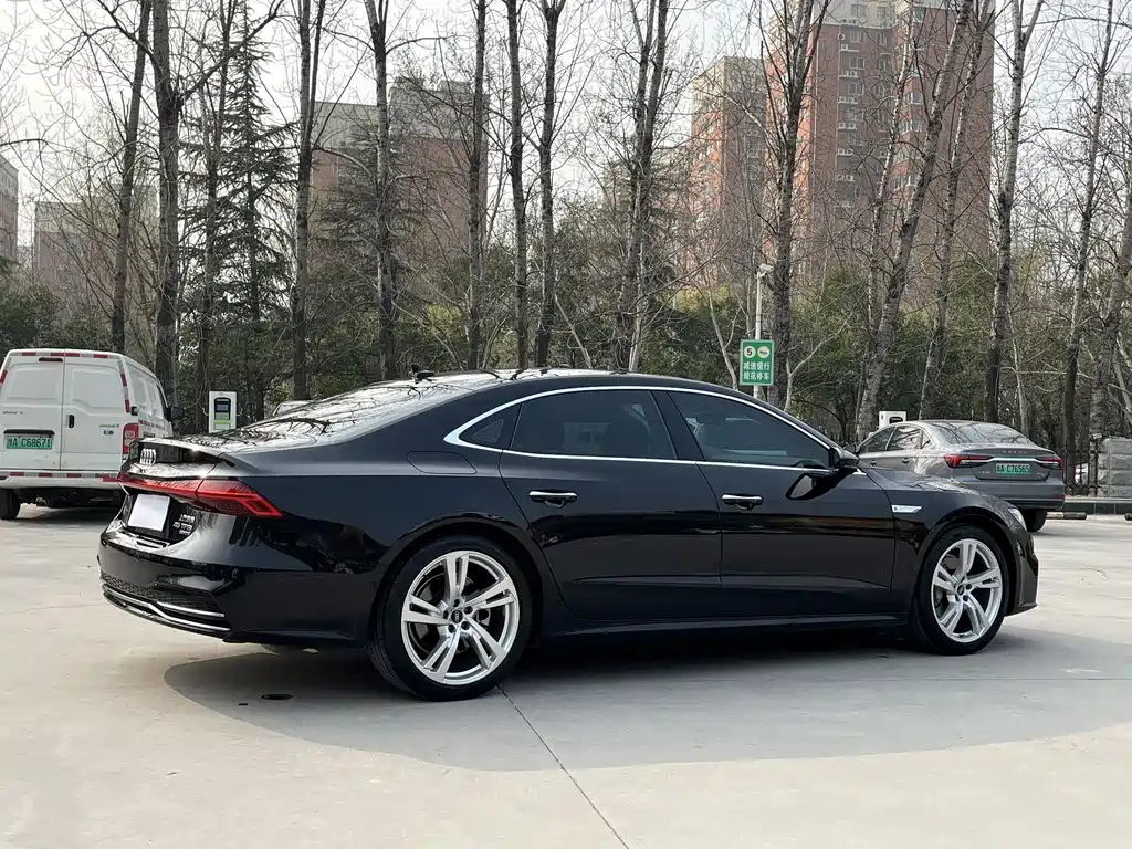 AUDI A7L