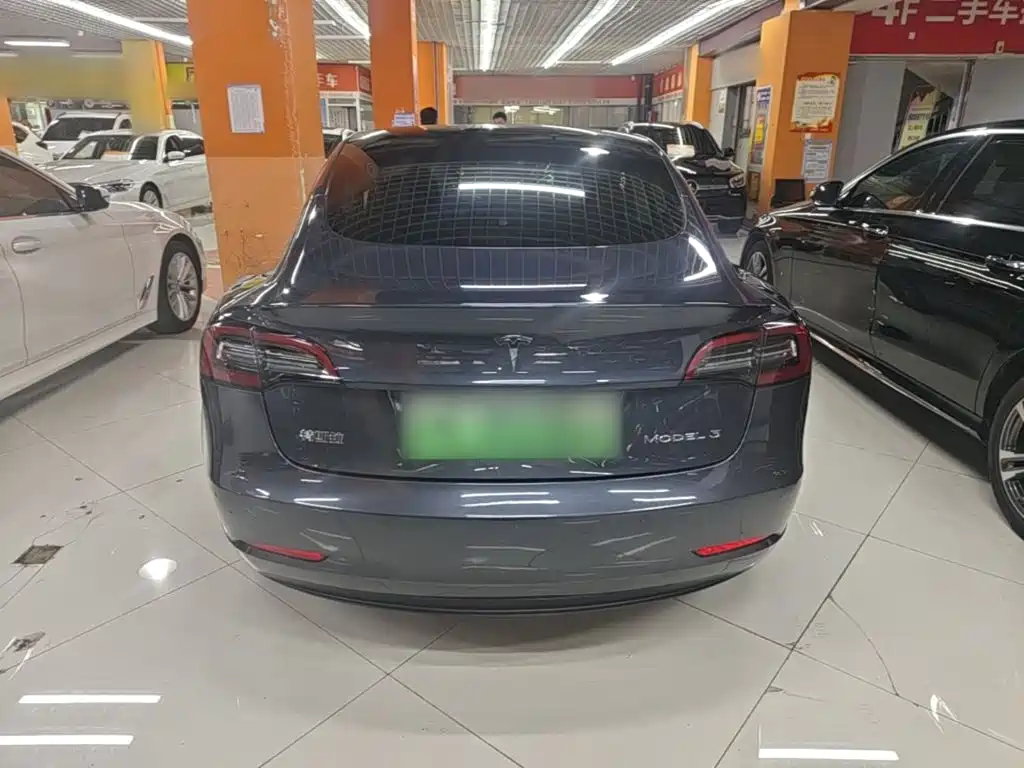 Tesla Model 3 — миниатюра 6