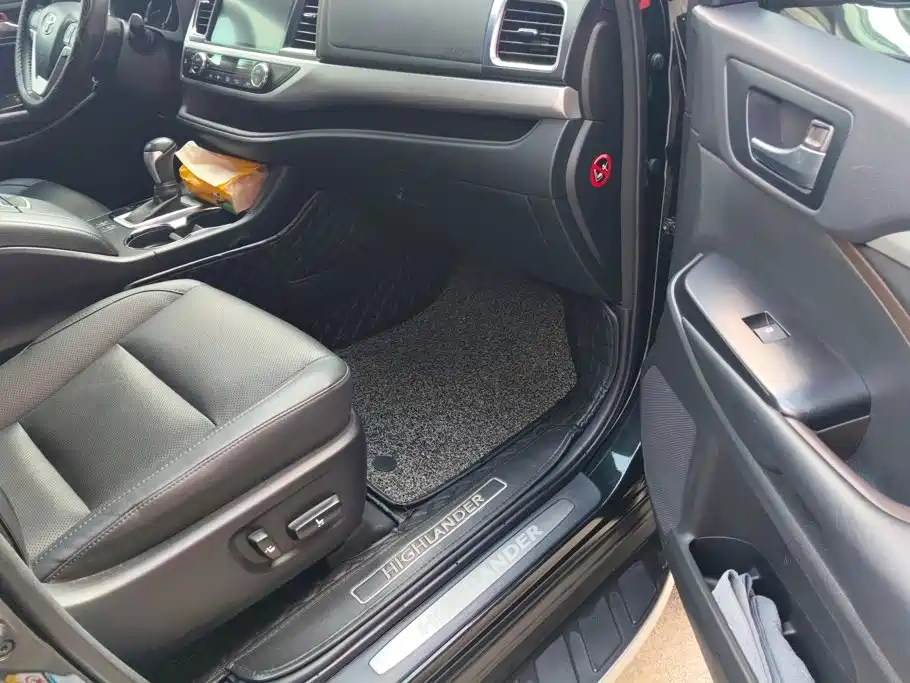 Toyota Highlander — миниатюра 8