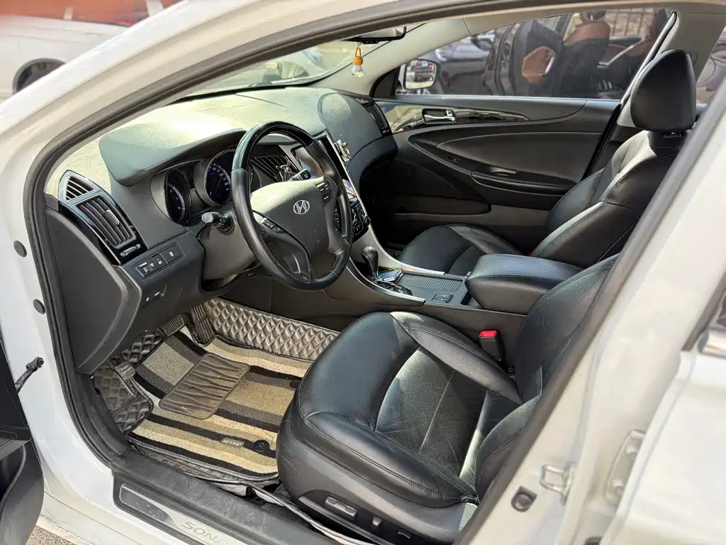 Hyundai Sonata — миниатюра 7