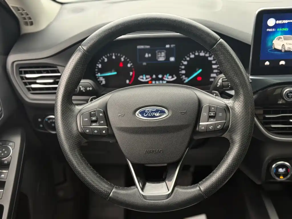 Ford Focus Active — миниатюра 22