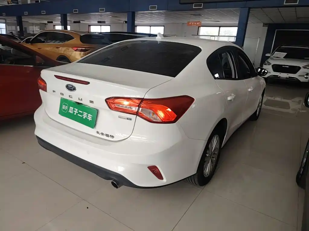 Ford Focus — миниатюра 7