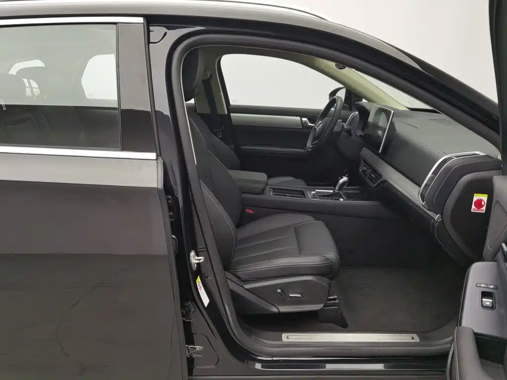 BYD Tang — миниатюра 23