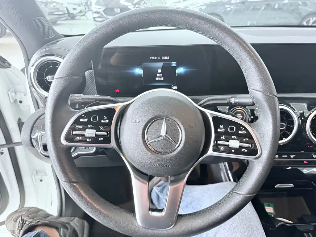 Mercedes-Benz A-Class — миниатюра 6