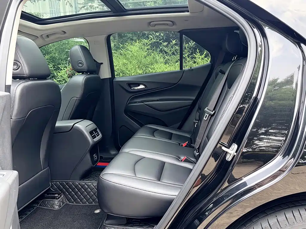 Chevrolet Equinox — миниатюра 14