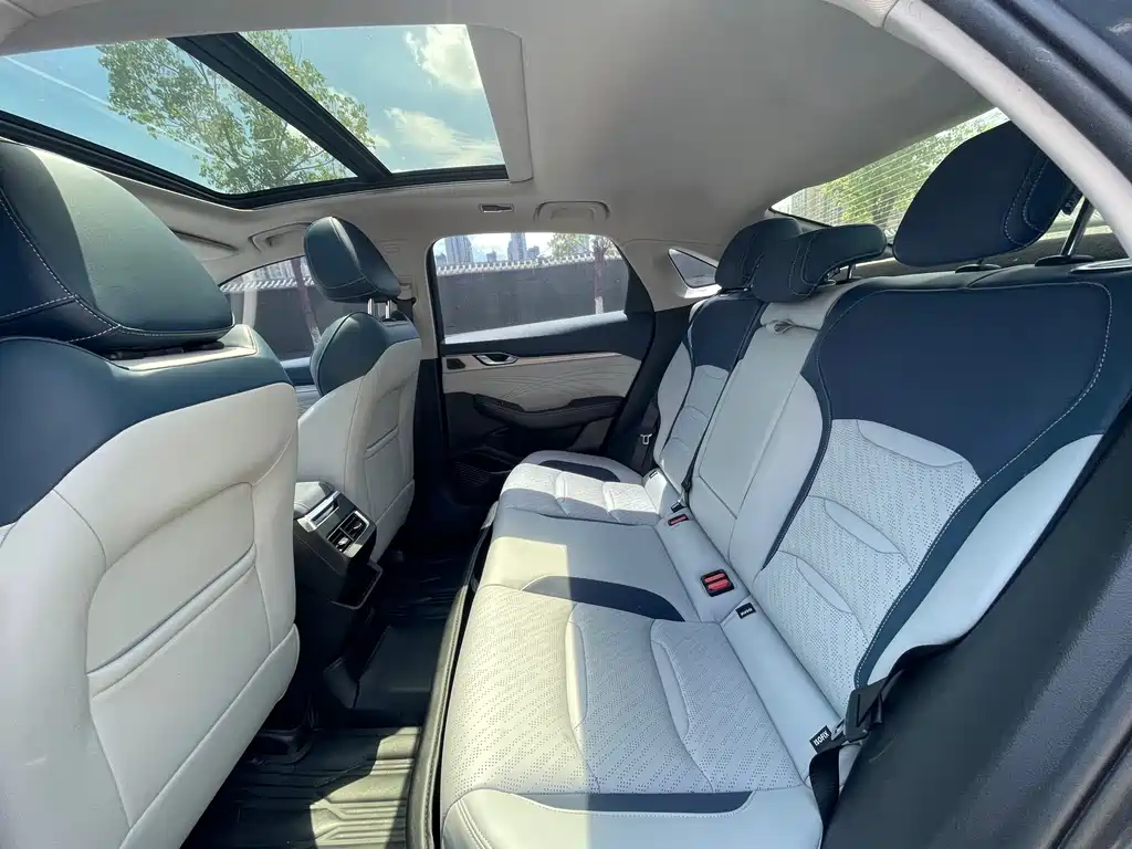 Geely Preface 2021 2.0TD Luxury