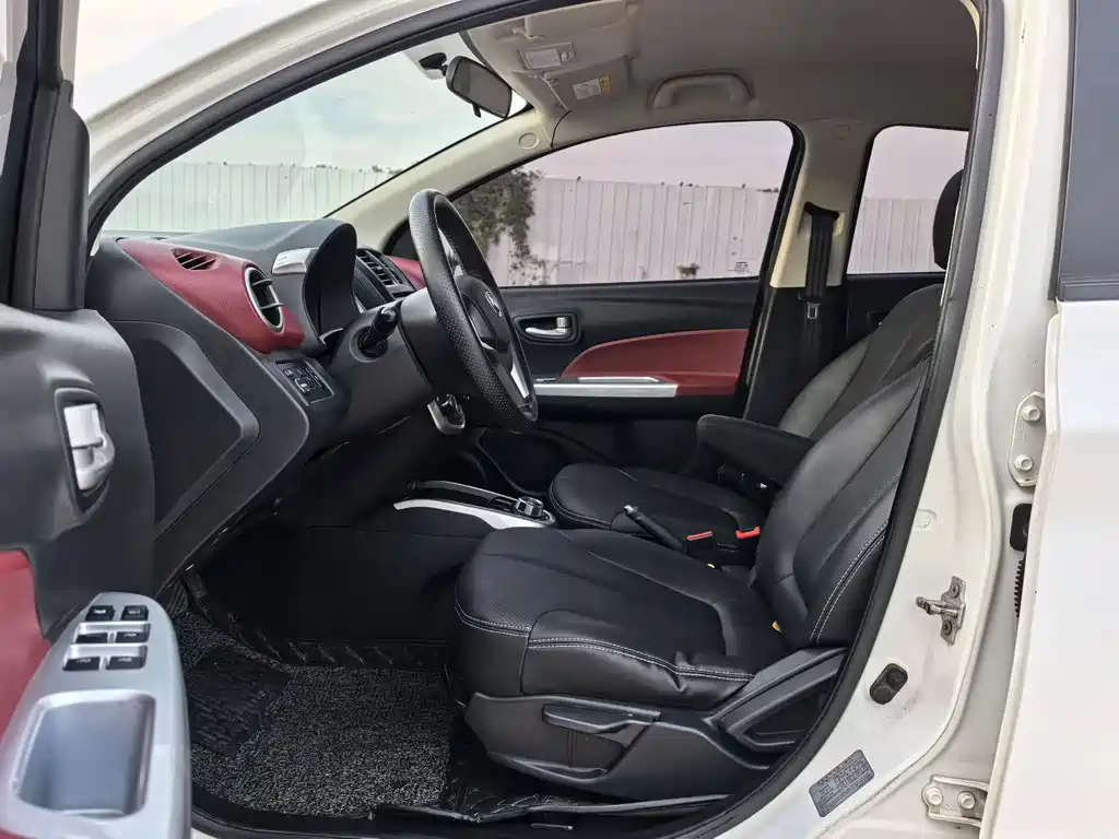Changan EV — миниатюра 4