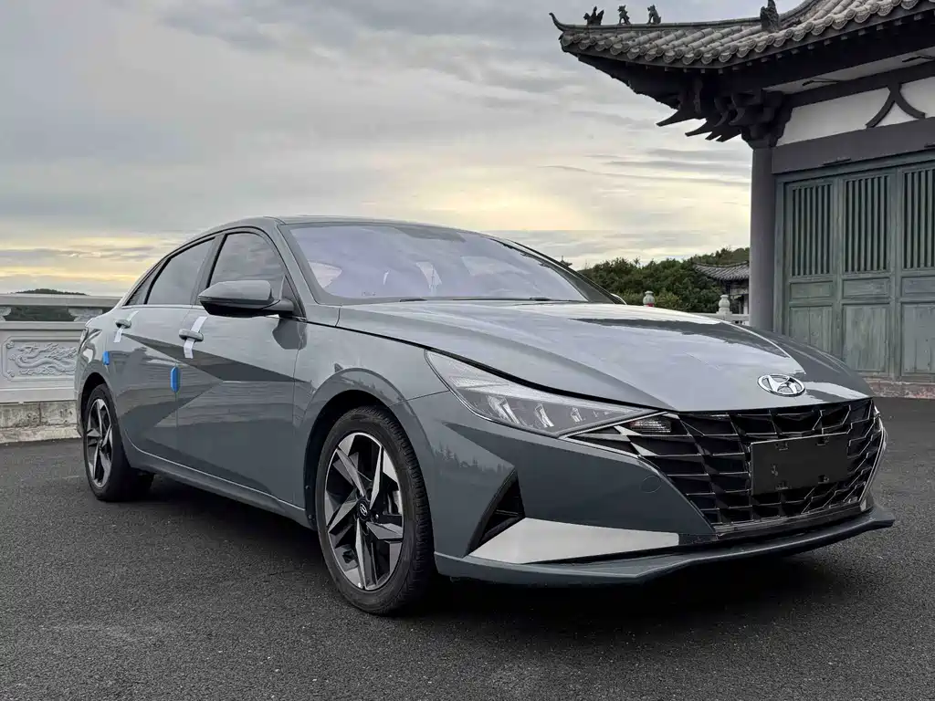 Hyundai Elantra — миниатюра 3