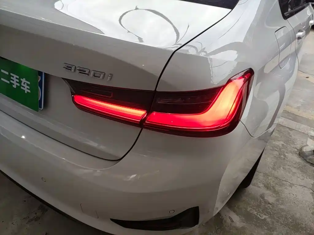 BMW 3 Series — миниатюра 8