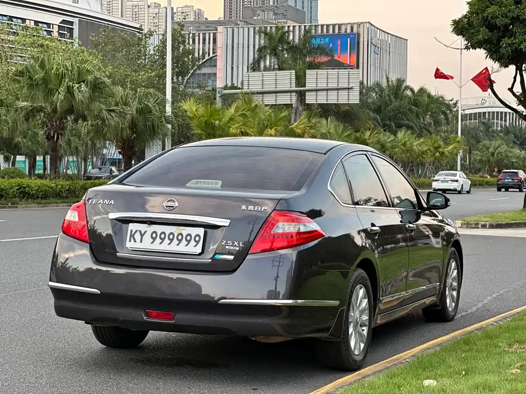 Nissan Teana — миниатюра 7