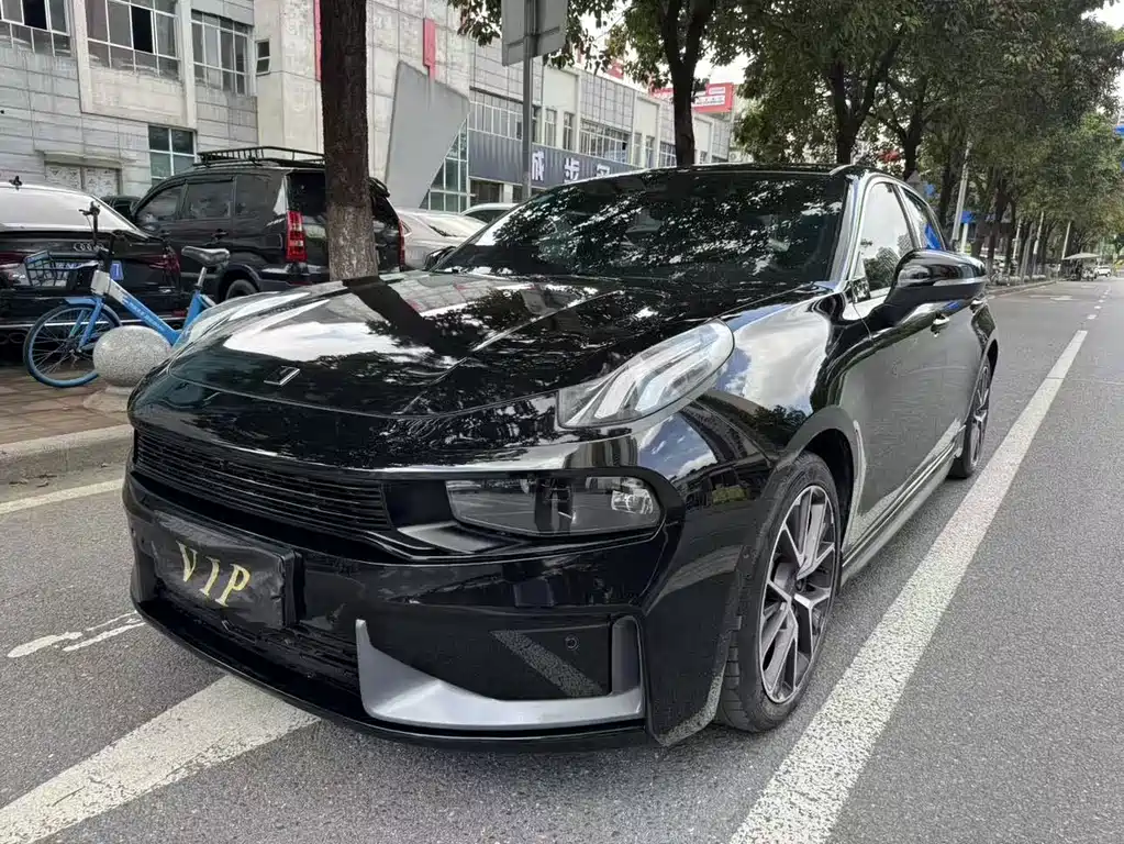 Купить Lynk & Co 03