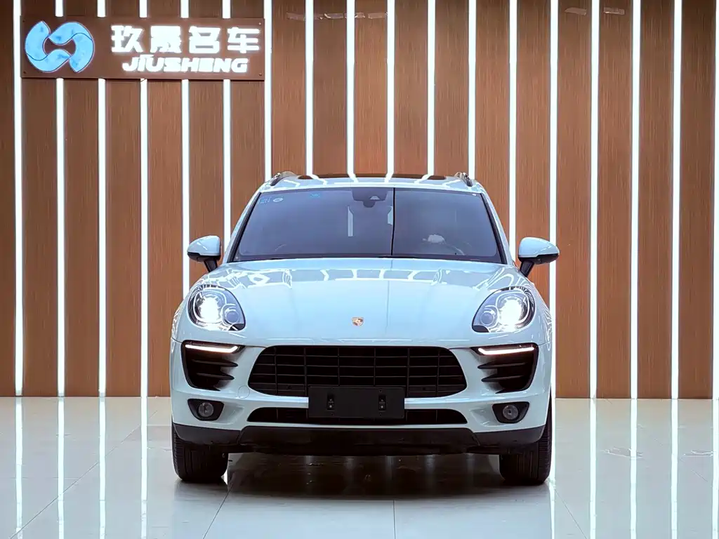 Porsche Macan — миниатюра 5