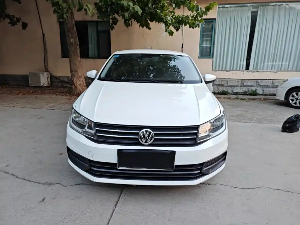 Volkswagen Santana — миниатюра 3