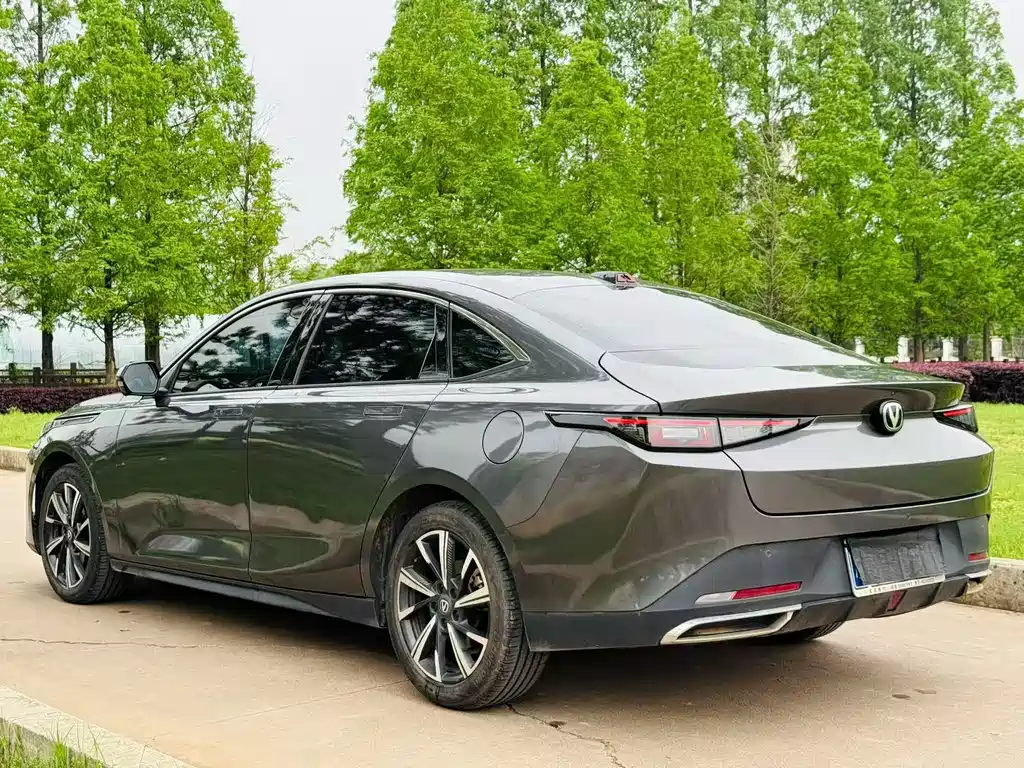 Changan Yida — миниатюра 8