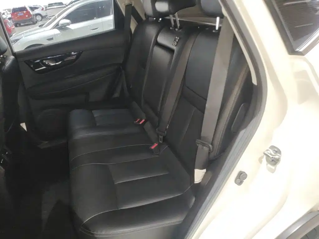 Nissan X-Trail — миниатюра 17
