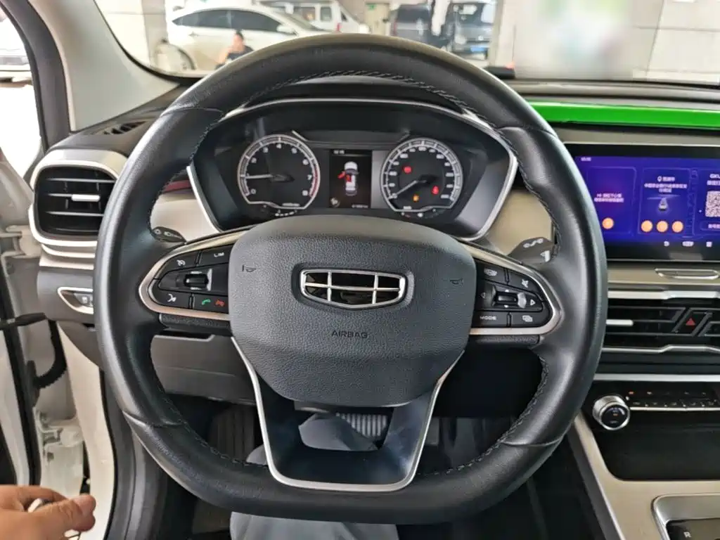 Geely Binyue — миниатюра 11