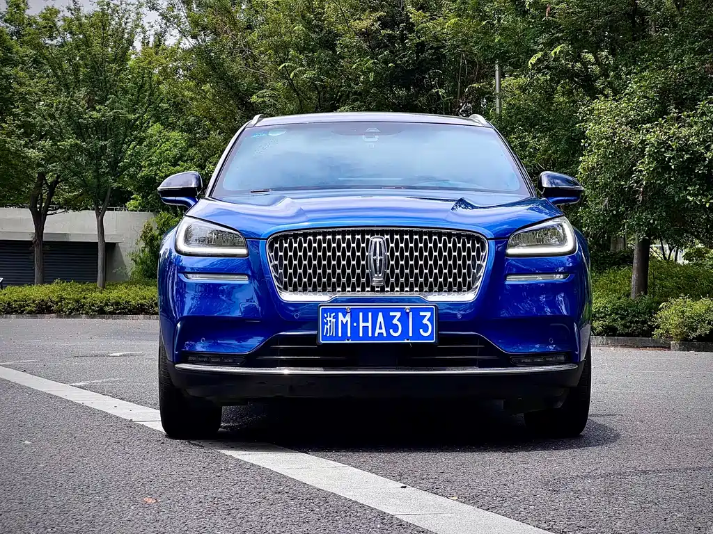 Lincoln Corsair — миниатюра 2