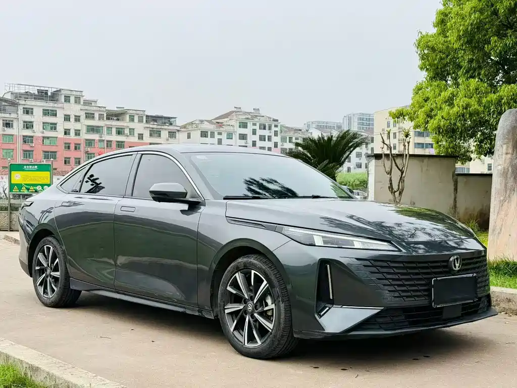 Changan Yida — миниатюра 3