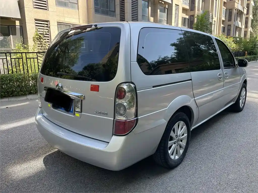 Buick GL8 — миниатюра 9
