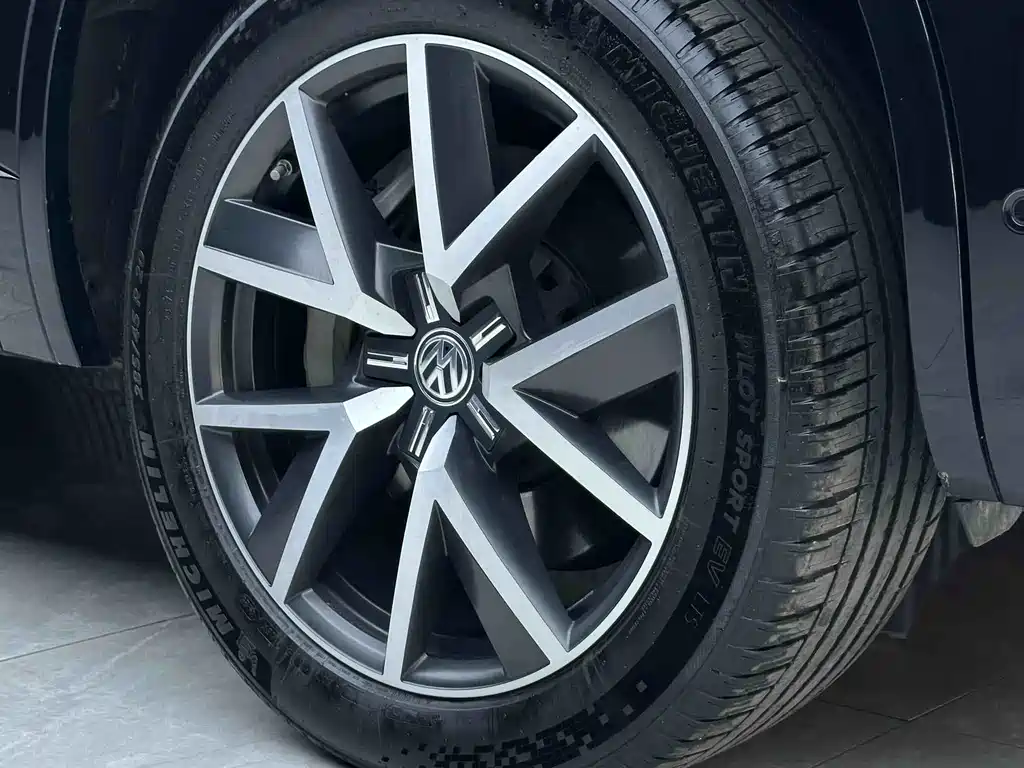 Volkswagen Touareg 2020 3.0TSI VI