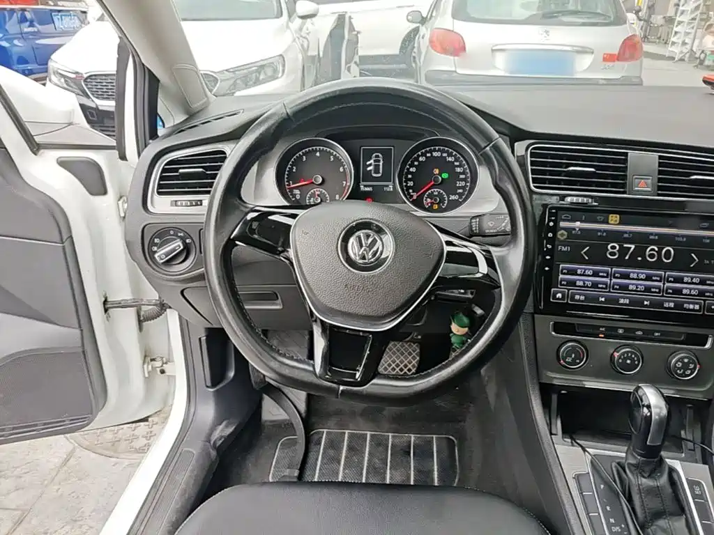 Volkswagen Golf — миниатюра 11