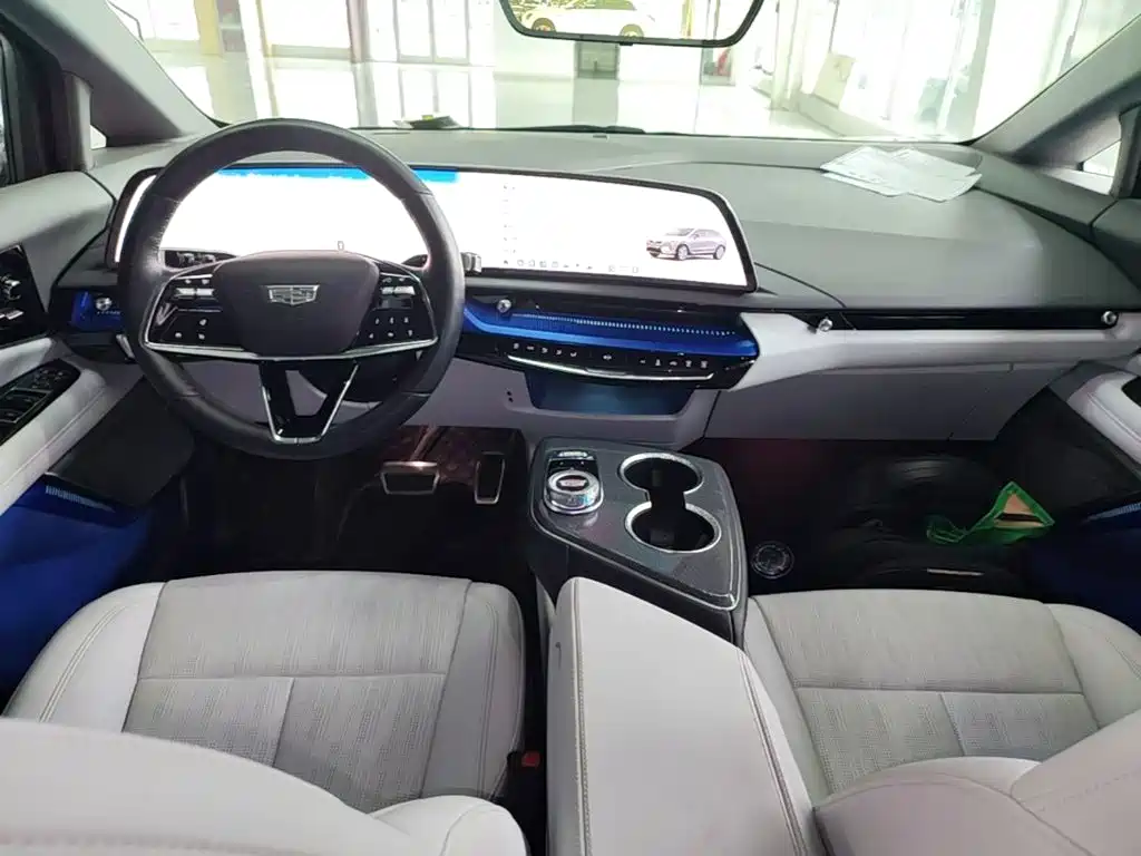 Cadillac IQ — миниатюра 10